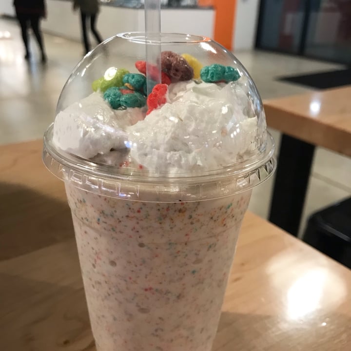 review photo of The Little Kitchen Cereal Milk Milkshake shared by @thatveganjournal on 11 Mar 2022 - review