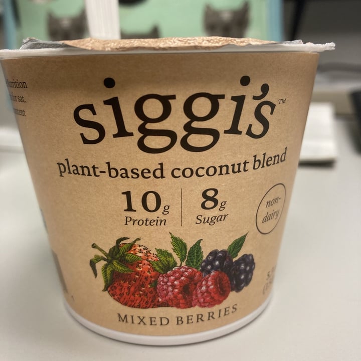photo of siggi’s Mixed berries shared by @compassionatekisses on  14 Jul 2021 - review