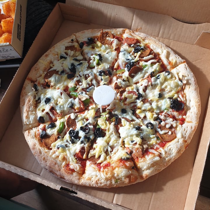 photo of Papa John's Pizza The Vegan Works shared by @jasminearchie on  17 Jul 2020 - review
