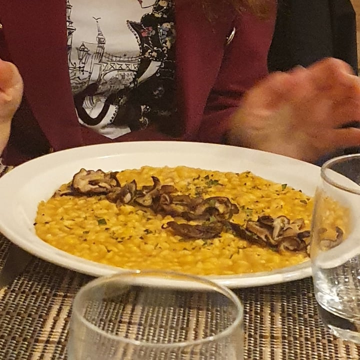 photo of Ma Va' ? Restaurant Roma Risotto Zucca, Miso e funghi Shiitake shared by @federicagiannini on  10 Mar 2022 - review