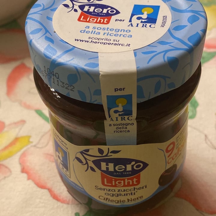 photo of Hero Confettura ciliegie nere shared by @beaandveganfood on  06 May 2022 - review