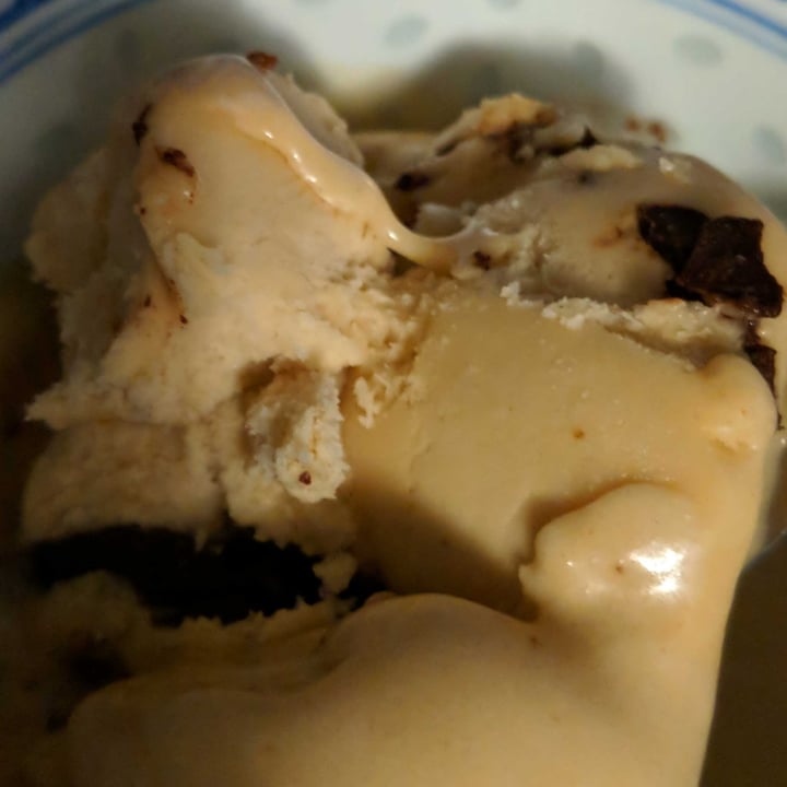 review photo of Häagen-Dazs Peanut Butter Chocolate Fudge shared by @cavywavvy on 26 Nov 2021 - review