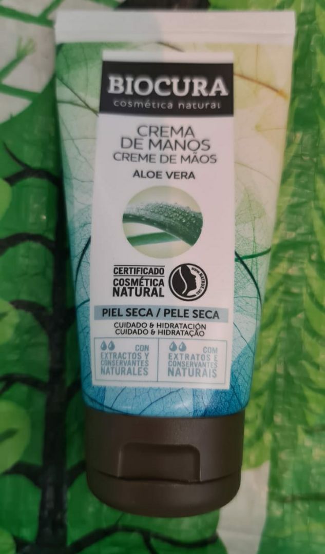 photo of Biocura Crema de manos shared by @cristyglez on  12 May 2020 - review