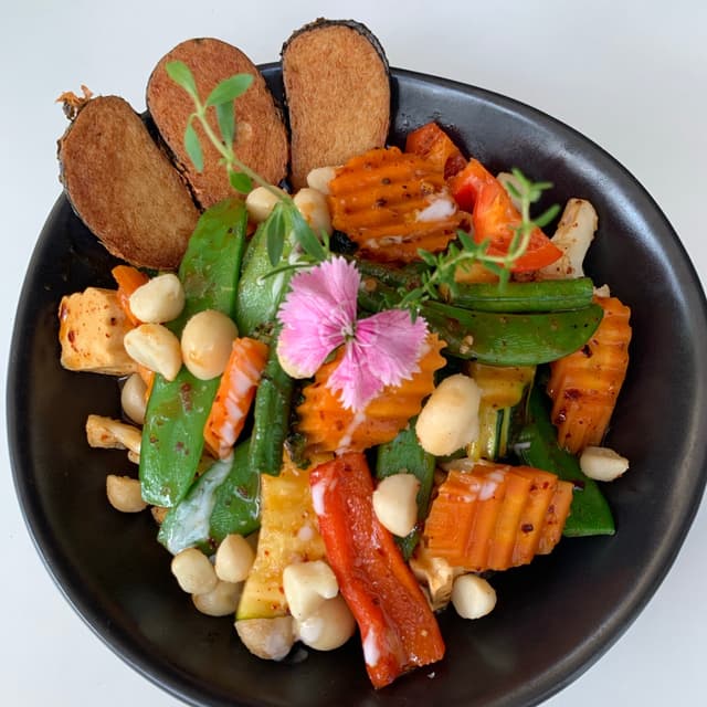 Foto del plato “Macadamia Vegetable Tofu”