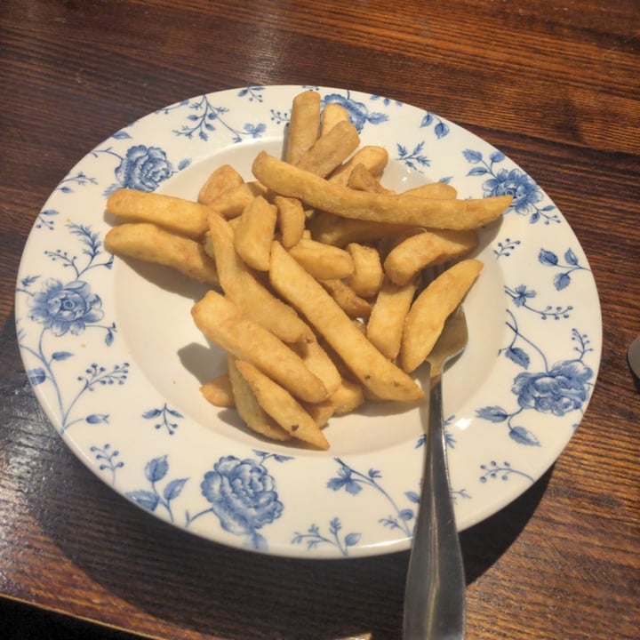 photo of Weatherspoons Pubs Chips shared by @bjf-account on  31 Jul 2021 - review