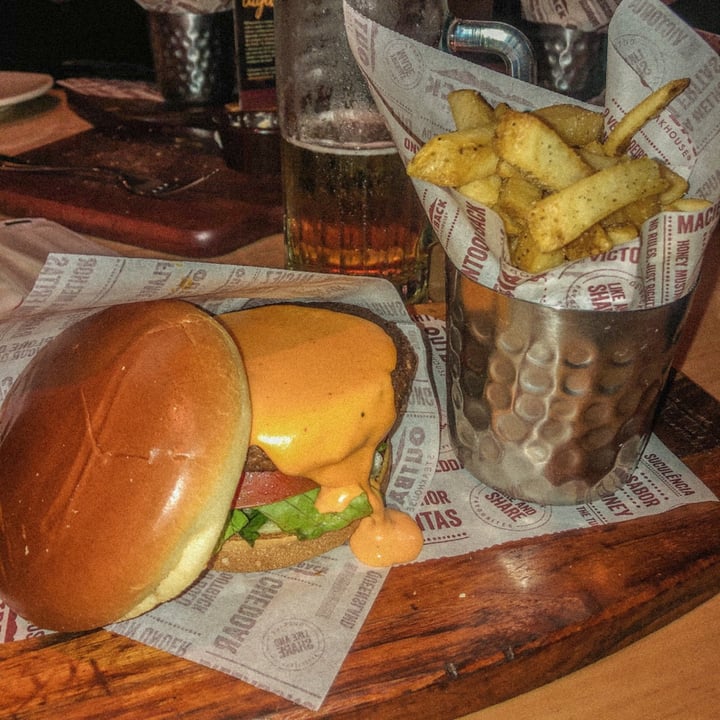 photo of Outback Aussie Plant Burger shared by @brbreno on  08 Jan 2021 - review
