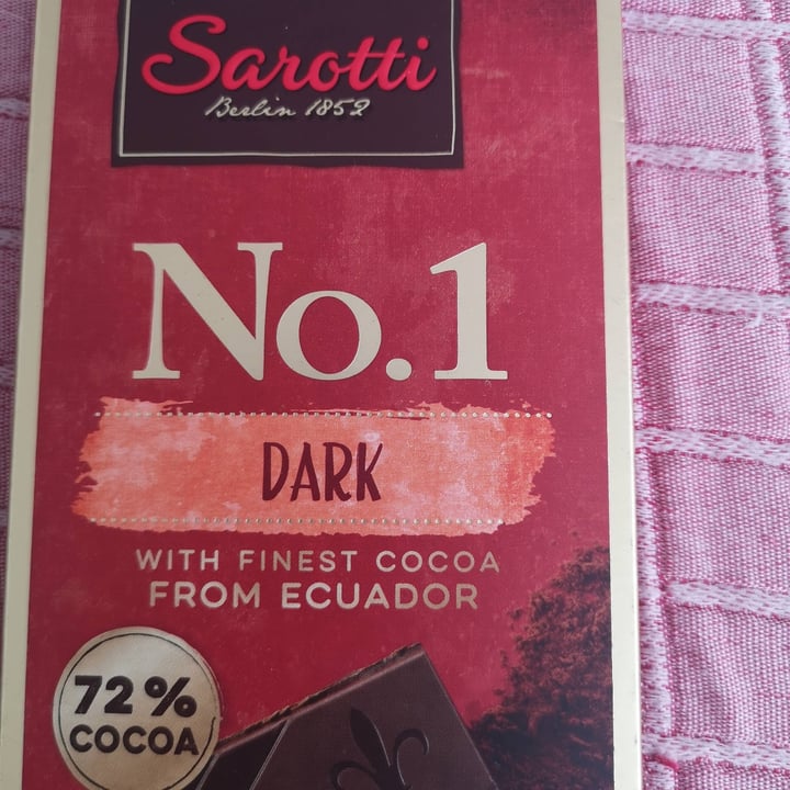 photo of Sarotti Chocolate Dark shared by @dahianafontirroig on  04 Nov 2020 - review