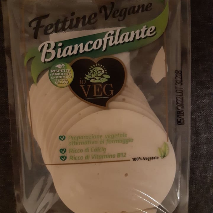 photo of ioVEG Fettine Vegane Bianco Filante shared by @susannabije on  28 May 2022 - review