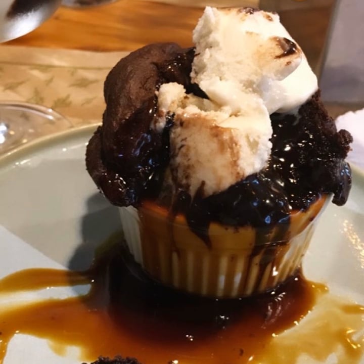 photo of Tita Bistrô Brownie con helado shared by @ignaciottd on  19 Apr 2020 - review