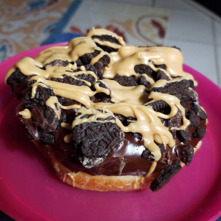 photo of Voodoo Doughnut - Davis Dirty Bastard shared by @shmoopsify on  07 Feb 2021 - review