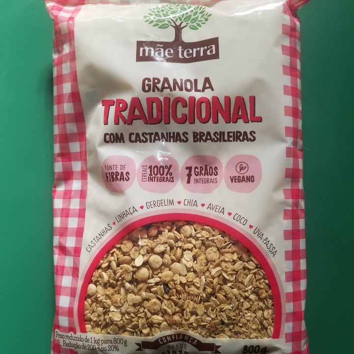 photo of Mãe Terra Granola tradicional com castanhas brasileiras shared by @tatianenaches on  02 Jul 2022 - review