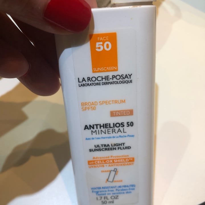 photo of La Roche-Posay Anthelios 50+ Anti-Brillance shared by @malulemos on  13 Jun 2022 - review