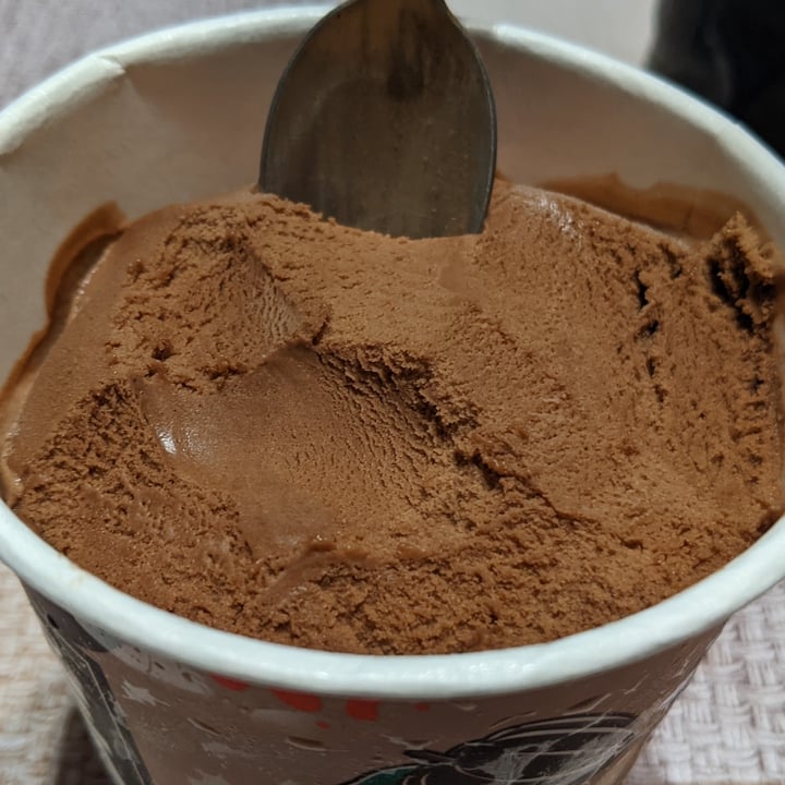 photo of Queen helado chocolate shared by @uncannyval on  23 Jan 2022 - review