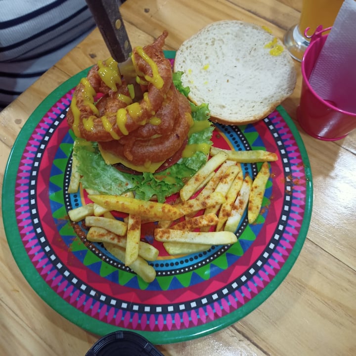 photo of Mercy vegan food HardcoreVurguer shared by @gissellearthling on  30 Dec 2021 - review