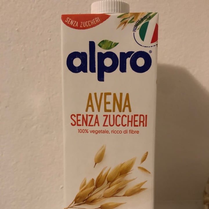 photo of Alpro Latte di avena senza zuccheri shared by @beatricevecchio on  23 Mar 2022 - review