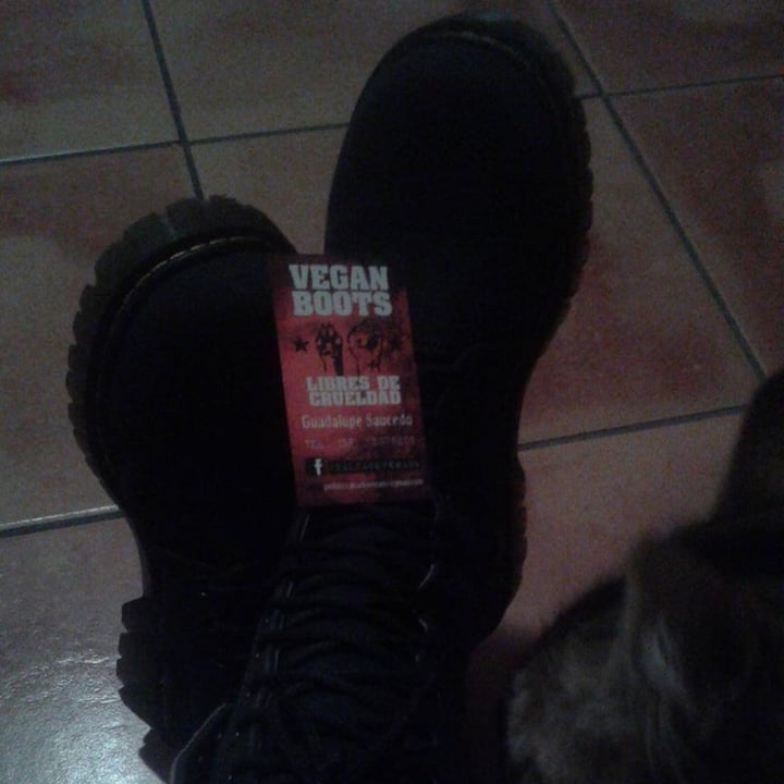 photo of Vegan Boots Mexico Botas veganas shared by @mimiceron on  16 Nov 2020 - review