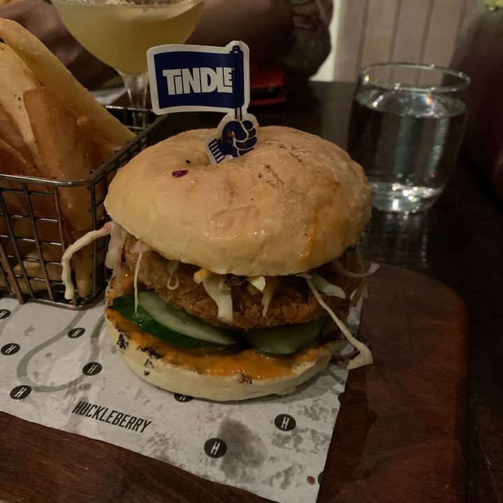 photo of Huckleberry, Bangsar Shopping Centre Kerabu TiNDLE™ Burger shared by @jashment on  02 Nov 2021 - review
