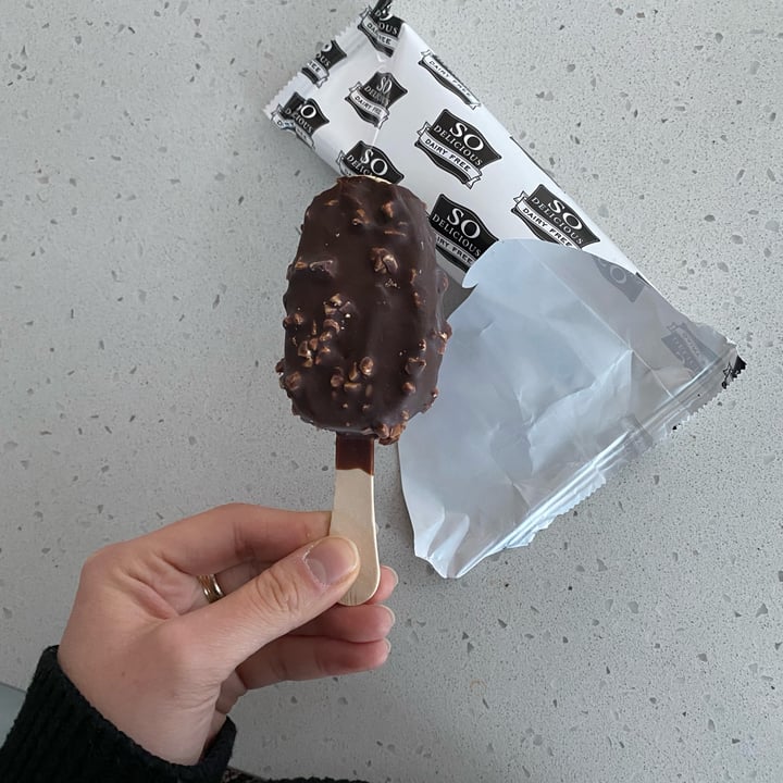 photo of So Delicious Dairy Free Dipped Mocha Almond Fudge Bar Almondmilk Frozen Dessert shared by @gassia on  02 Dec 2021 - review