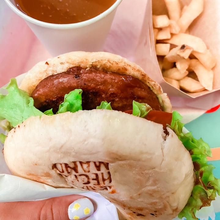 review photo of Sierra Nevada - Hamburguesas y Malteadas Hamburguesa Planetaria shared by @veganosrecomiendo on 21 Dec 2020 - review