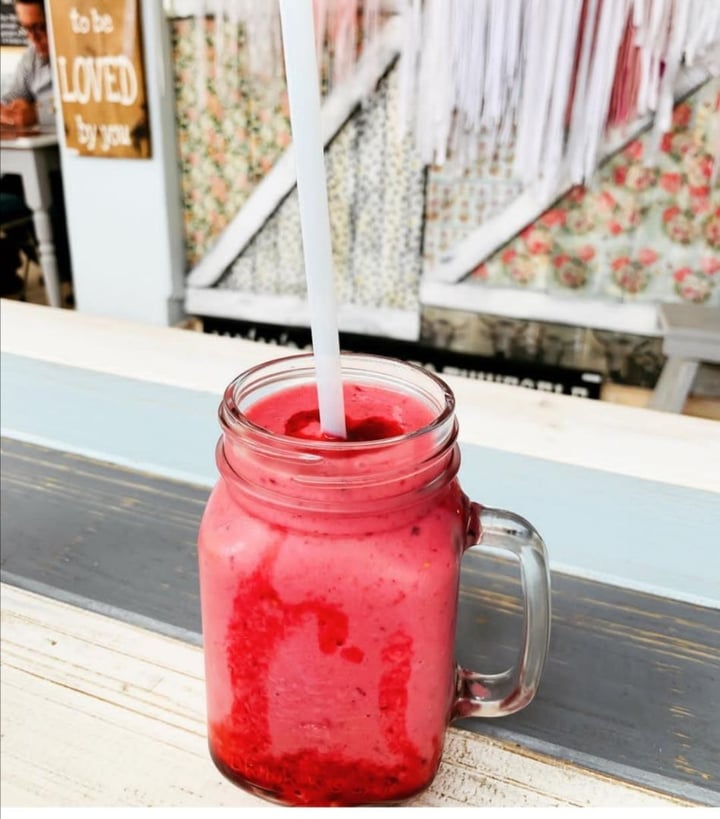 photo of Oh My Soul Cafe Sassy Strawberry Shake shared by @ez91 on  24 Sep 2019 - review