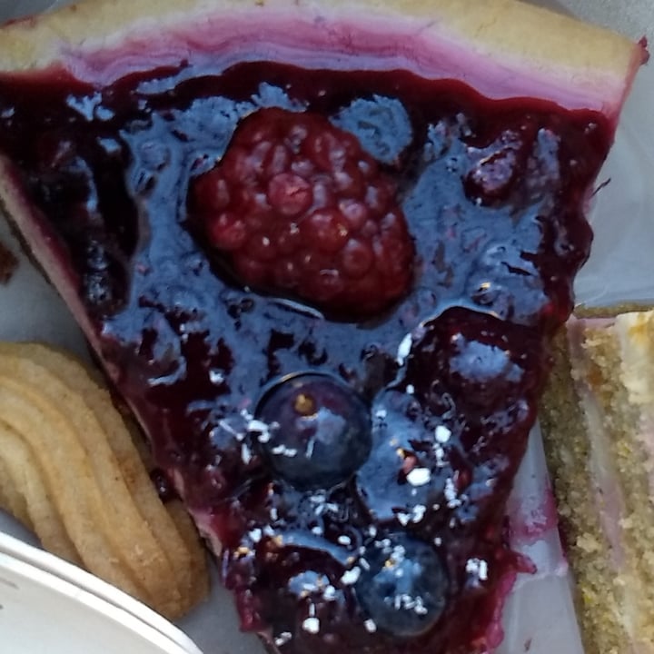 photo of Vica Cheesecake shared by @julipb on  05 Oct 2022 - review