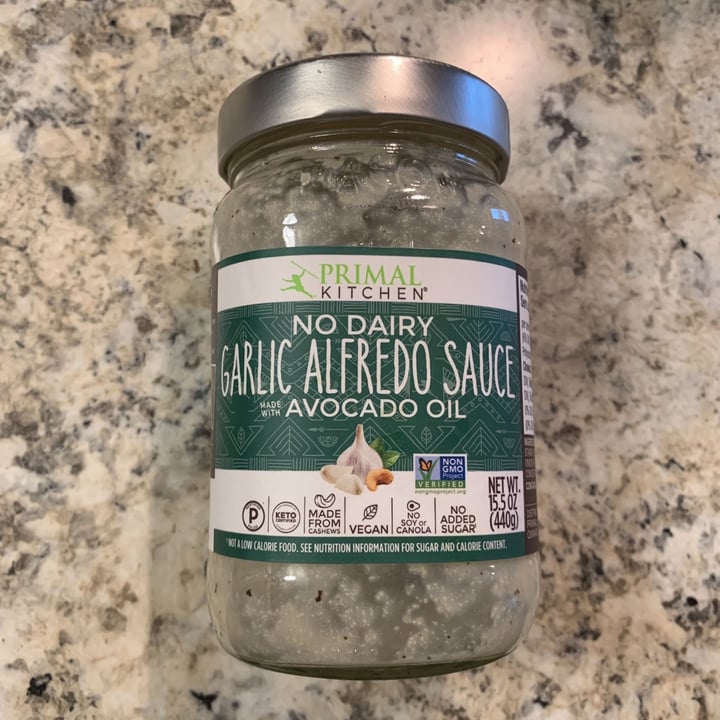 photo of Primal Kitchen Garlic Alfredo Sauce with Avocado Oil shared by @sammyjones on  22 Feb 2021 - review