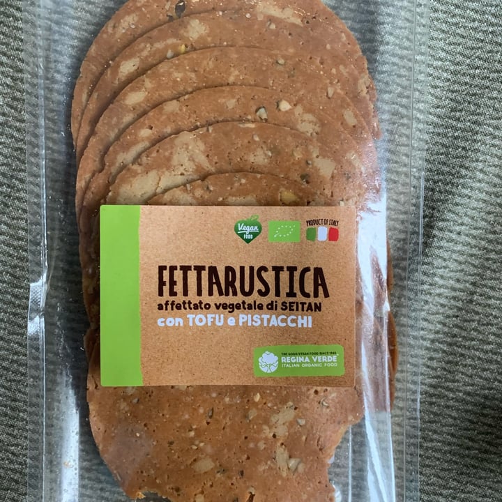 photo of Fettarustica Affettato vegetale di seitan con tofu e pistacchi shared by @glaver18 on  31 Mar 2022 - review