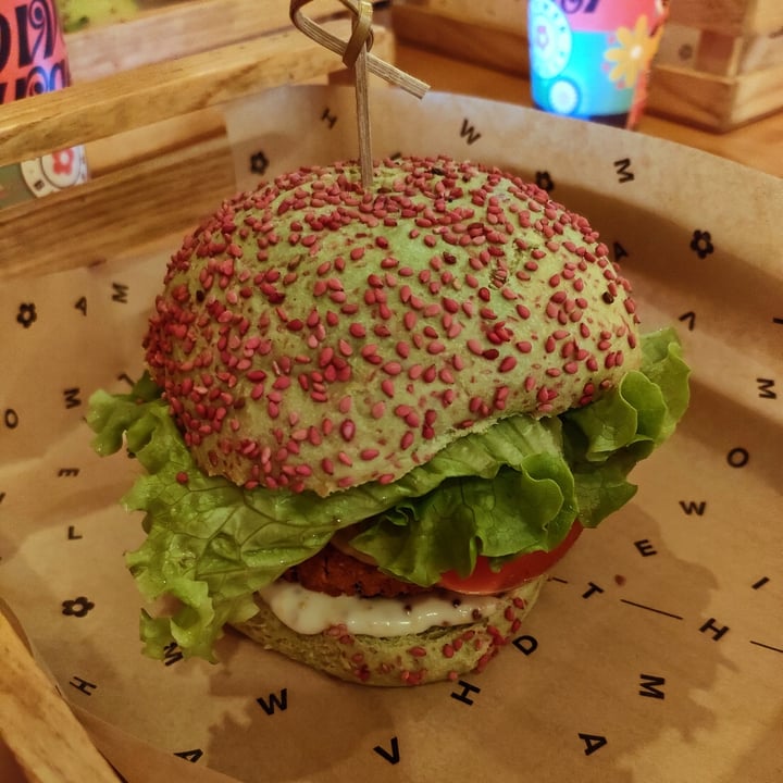 photo of Flower Burger Elf burger shared by @irene80 on  05 Dec 2022 - review