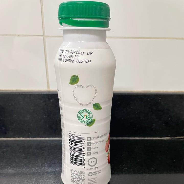 photo of Vida Veg Bebida Veg Protein Morango shared by @gagianini on  07 Aug 2022 - review