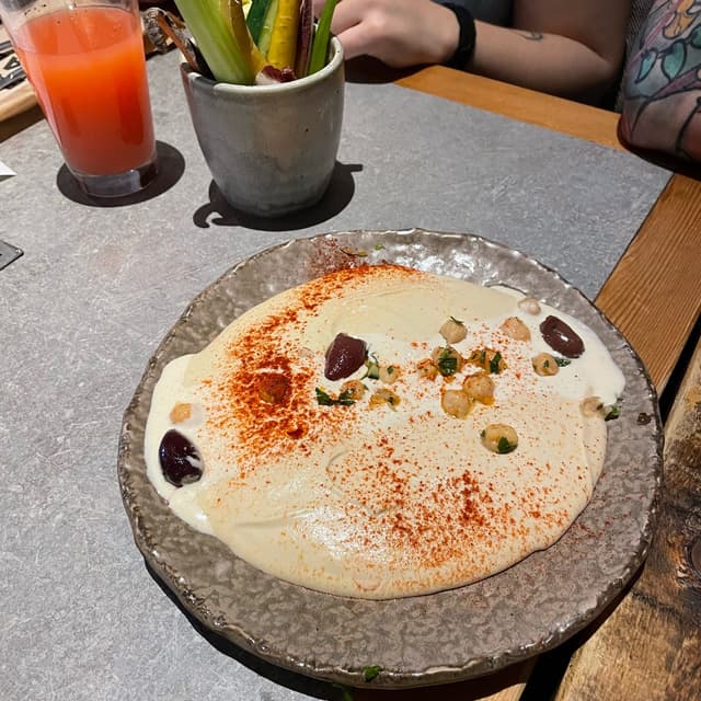 Photo of the dish “Hummus to share”