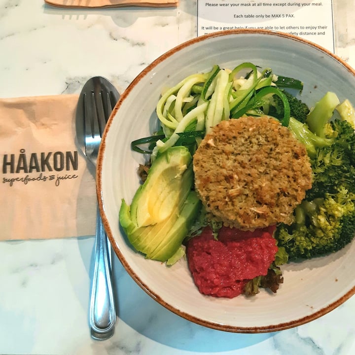 photo of Haakon Superfoods and Juice Avocado vegan salad shared by @wonderwombat on  17 Jan 2021 - review