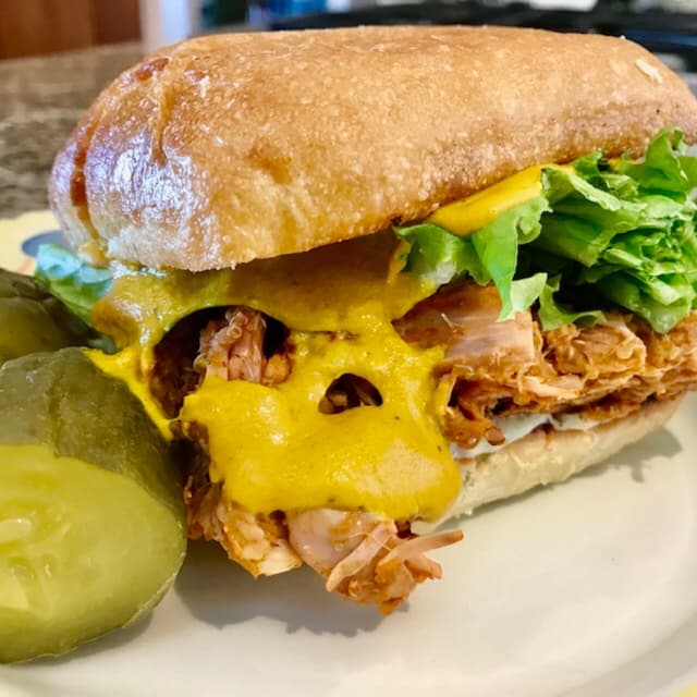 「Buffalo Style Jackfruit Burger」の料理の写真