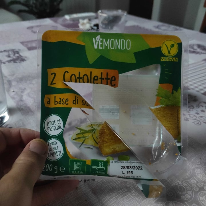 photo of Vemondo  2 Cotolette a Base di Soia shared by @matteoargenti on  04 Aug 2022 - review