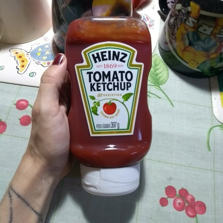 review photo of Heinz Ketchup Less Salt Less Sugar shared by @carollbastos on 21 Jul 2021 - review