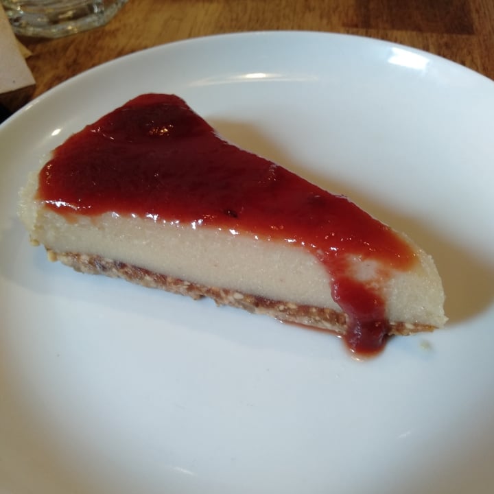 review photo of CReeA Cheesecake Crudivegano shared by @ullsdemel10 on 16 Jun 2020 - review