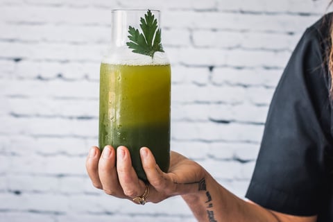 Wanna detox? This parsley and pineapple drink is just the thing
