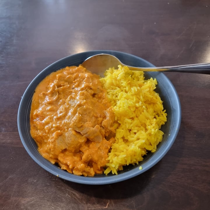 photo of Veef Plant Based Butter Chicken shared by @tomruff on  24 Sep 2021 - review
