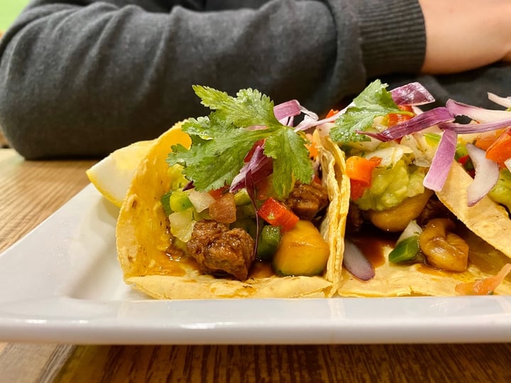 review photo of El Perro Gamberro Tacos shared by @belendharmakat on 03 Mar 2020 - review