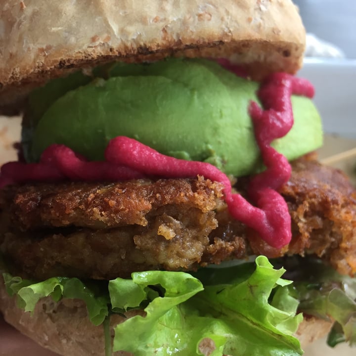 photo of Oh My Soul Cafe Flower Power Vurger shared by @theconscioushustle on  02 Aug 2020 - review