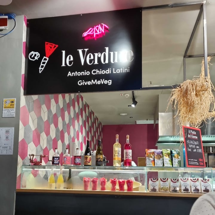 photo of Trattoria Vegetale - Antonio Chiodi Latini Burger Barbabietola E Ceci shared by @soythecat on  29 Jun 2022 - review