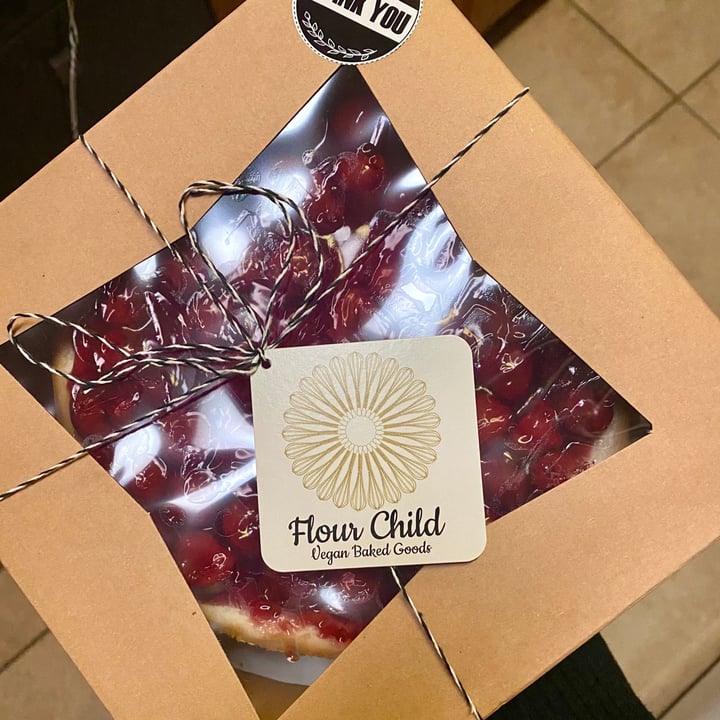 photo of Flour Child Vegan cherry cheesecake shared by @kimvillaneda on  04 Mar 2021 - review