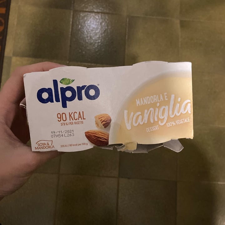 photo of Alpro Dessert mandorla e vaniglia 90Kcal shared by @empathika1 on  28 Oct 2021 - review