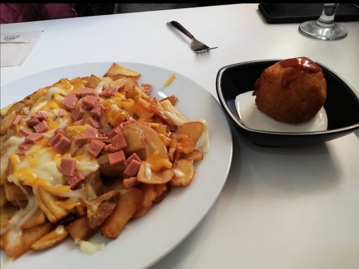 photo of Ruta 42 Patatas con bacon y cheddar shared by @nrabaneda on  07 Jul 2019 - review