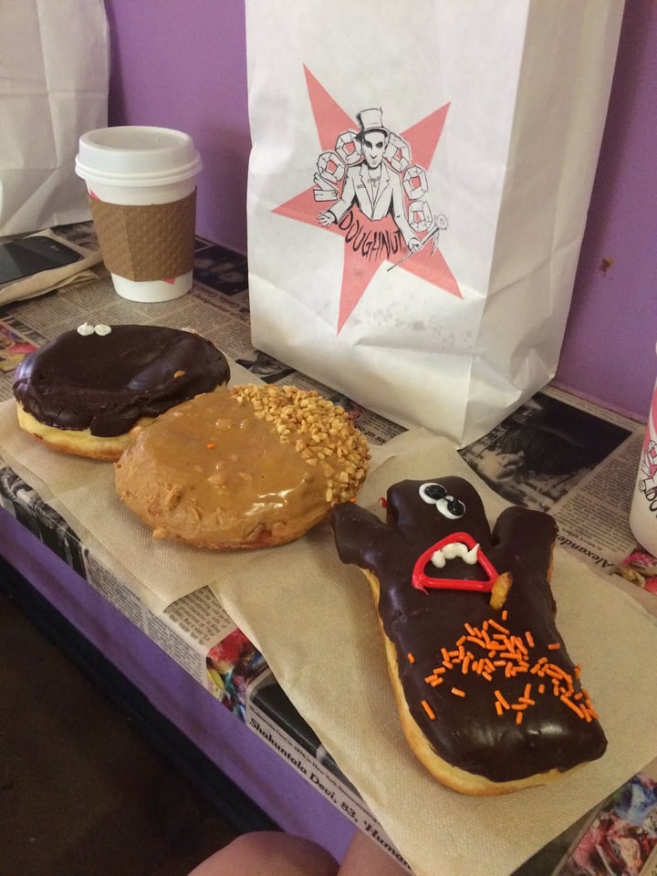 photo of Voodoo Doughnut Donuts shared by @crueltyfreeyouandme on  02 May 2020 - review