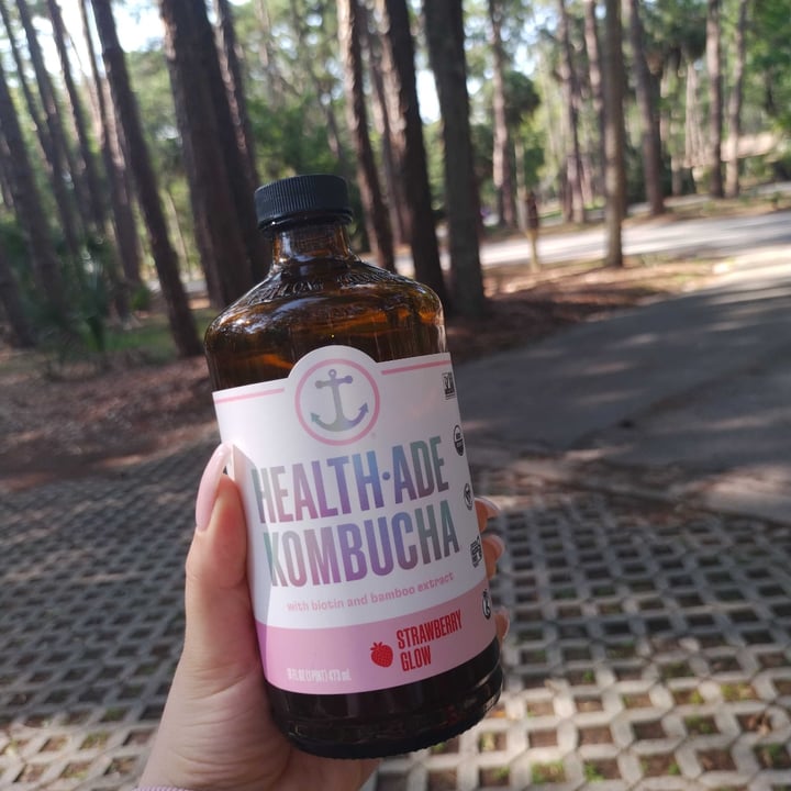 photo of Health-Ade Strawberry glow shared by @alyssaa on  05 Apr 2022 - review
