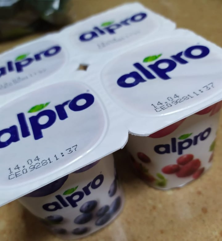 photo of Alpro 2x Blueberry 2x Cherry Yogurt shared by @cristyglez on  20 Mar 2020 - review