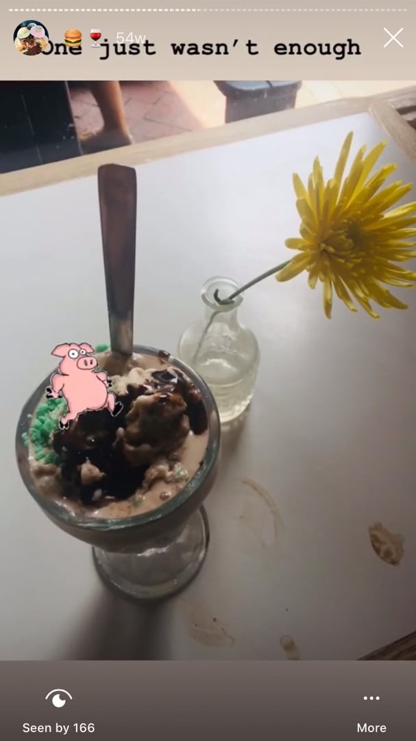 photo of Royale Eatery Vegan Chocolate Mint Shake shared by @sineadf on  03 Sep 2019 - review