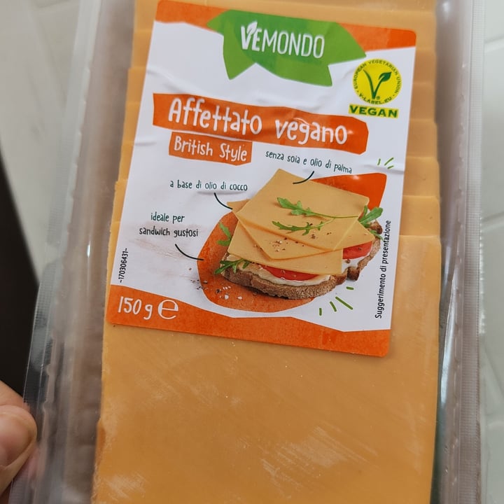photo of Vemondo Affettato vegano British style shared by @noeminem on  23 Jun 2022 - review