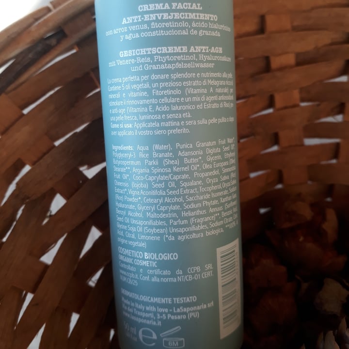 photo of La Saponaria Crema Viso No-Age Melagrana shared by @francesca79 on  20 Apr 2022 - review