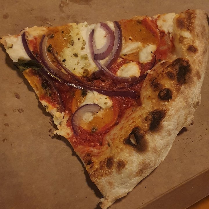review photo of Pizza Power Vegan Calabresa shared by @carladeangelisp on 16 Apr 2022 - review